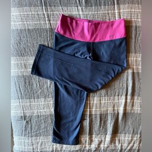 Nike Dry Fit capri work out legging. Size XS. Blue and Pink